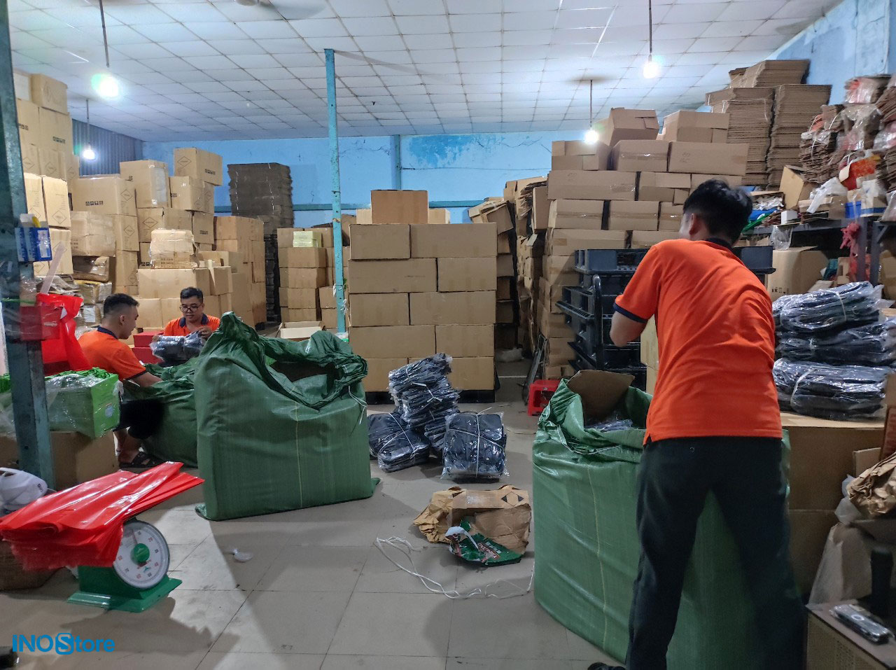 Những lưu ý khi đặt sản xuất balo theo yêu cầu in logo thương hiệu Những lưu ý khi đặt sản xuất balo theo yêu cầu in logo thương hiệu