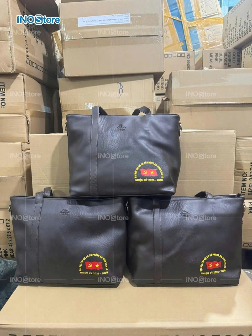 Xưởng sản xuất cặp túi da quà tặng doanh nghiệp in logo theo yêu cầu Xưởng sản xuất cặp túi da quà tặng doanh nghiệp in logo theo yêu cầu