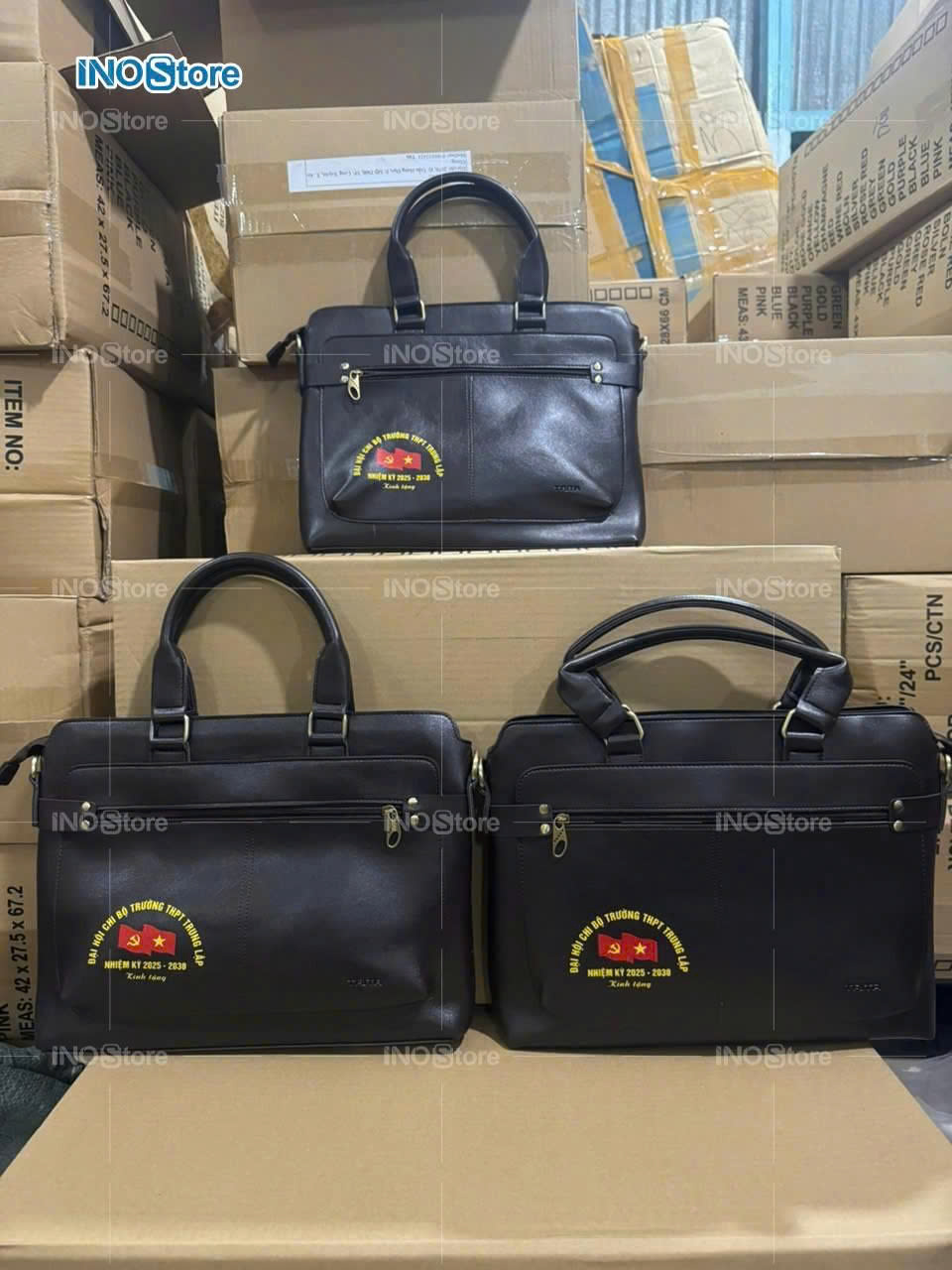 Xưởng sản xuất cặp túi da quà tặng doanh nghiệp in logo theo yêu cầu Xưởng sản xuất cặp túi da quà tặng doanh nghiệp in logo theo yêu cầu